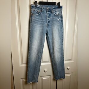 Women’s straight leg jeans size 26 light blue wash cotton and elastin by Gap